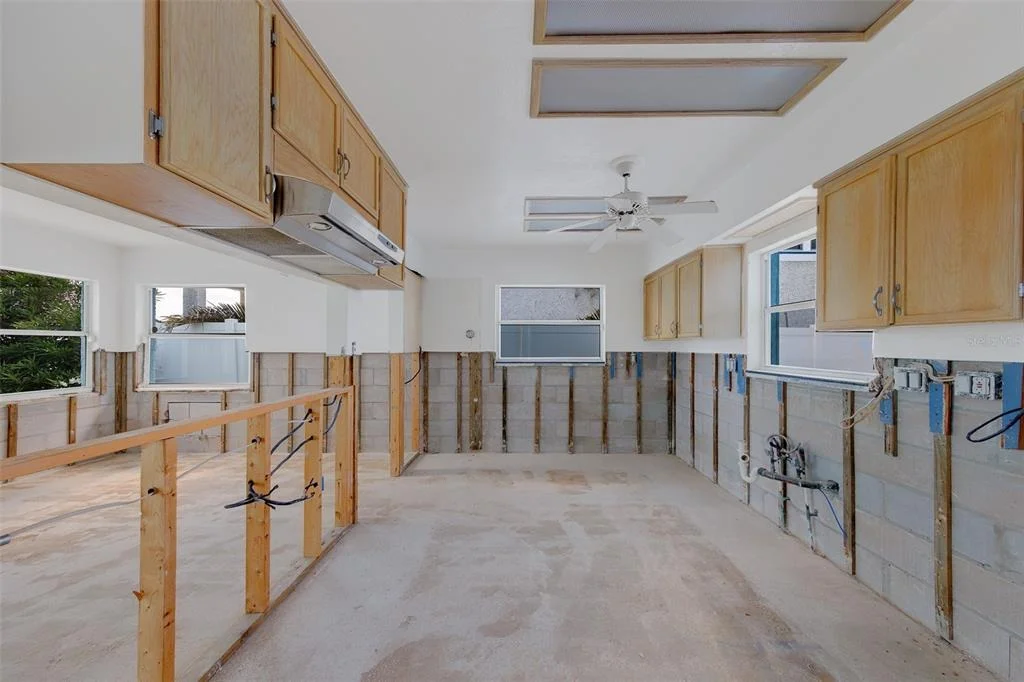 Photo of 814 BAY POINT DRIVE