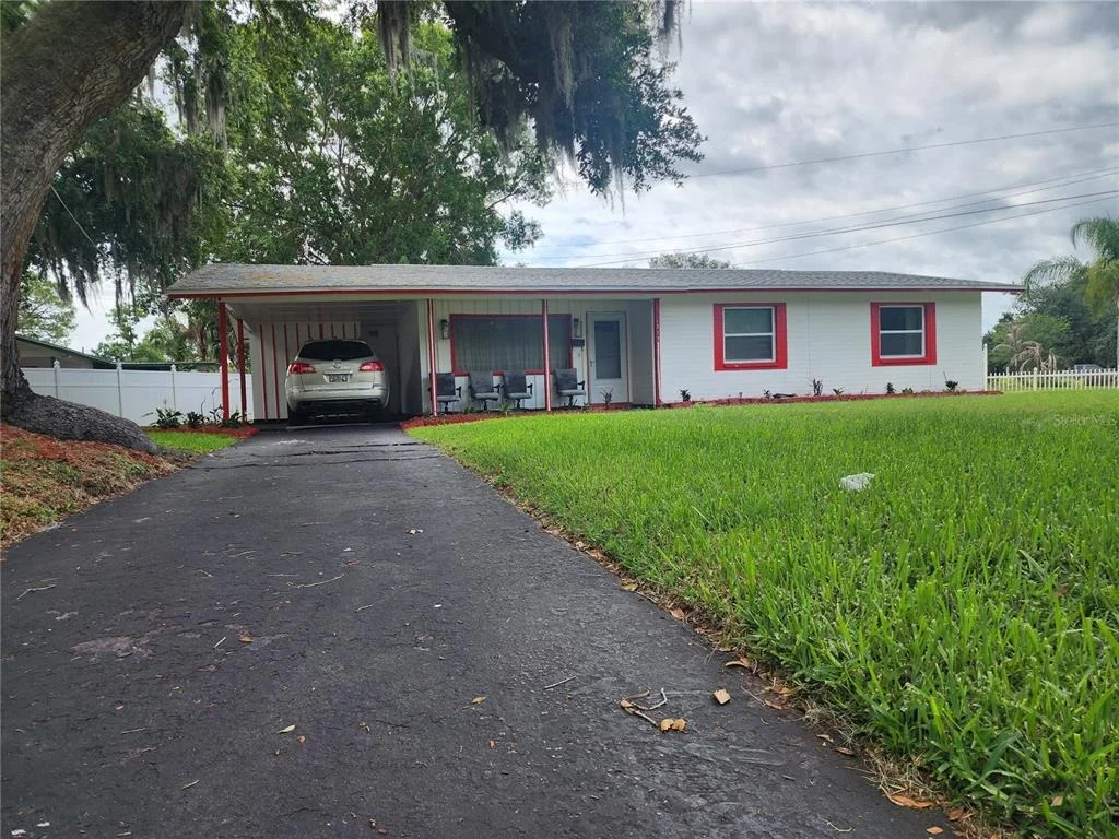 Photo of 1317 MOSS LANE