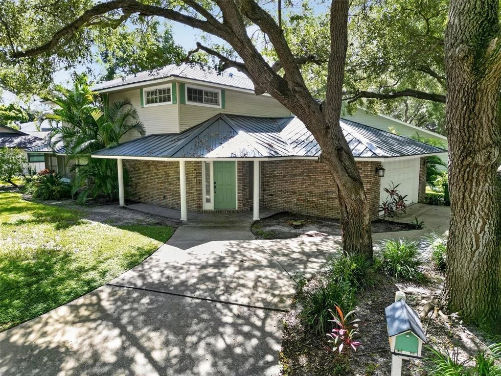 Photo of 6812 ARBOR OAKS DRIVE