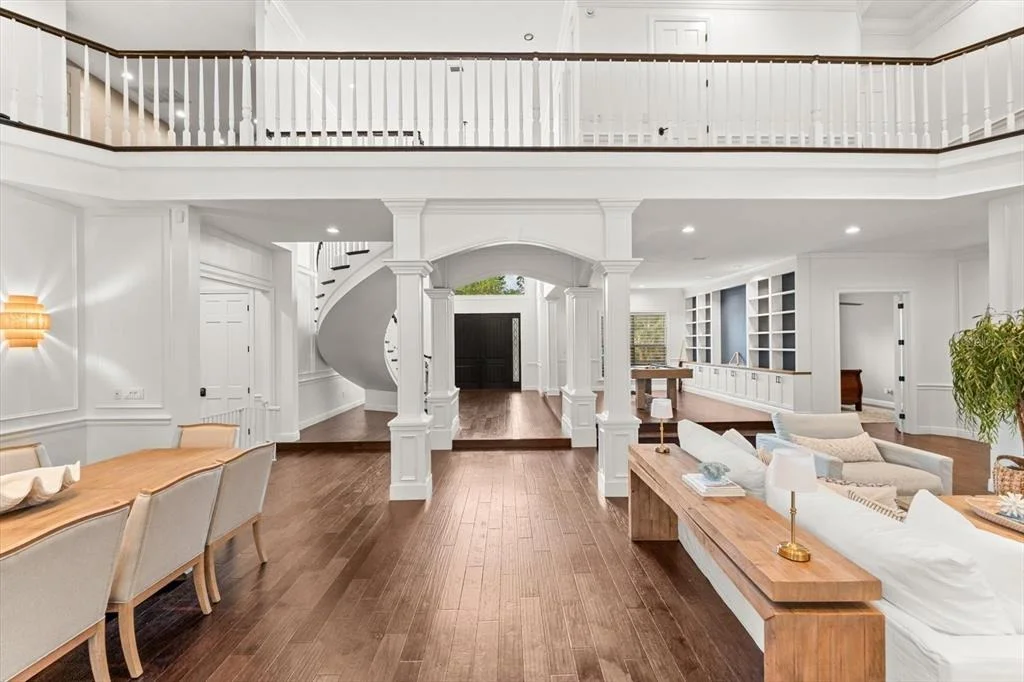 Photo of 6413 MACLAURIN DRIVE