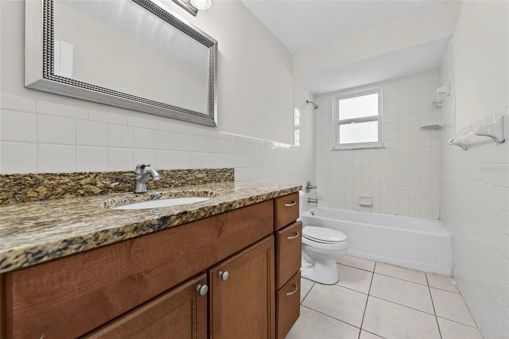 Photo of 365 HAND AVENUE