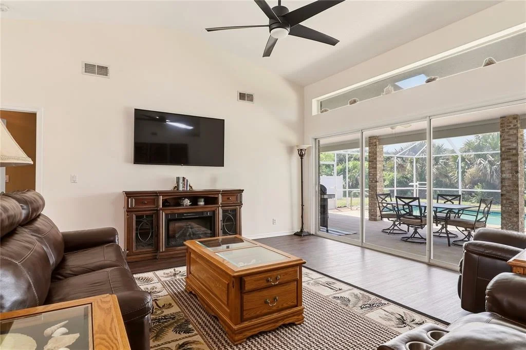Photo of 4 BEACHSIDE DR