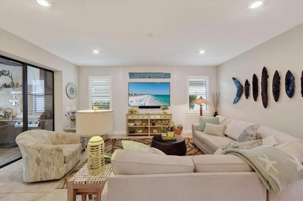 Photo of 7608 VIOLA LOOP