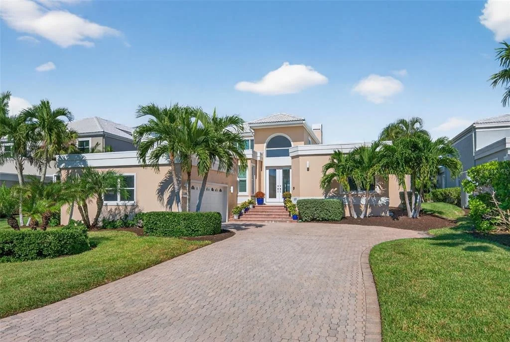 Photo of 3488 MISTLETOE LANE