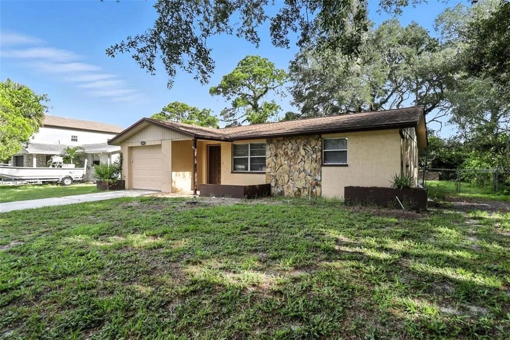 Photo of 8035 GULF WAY