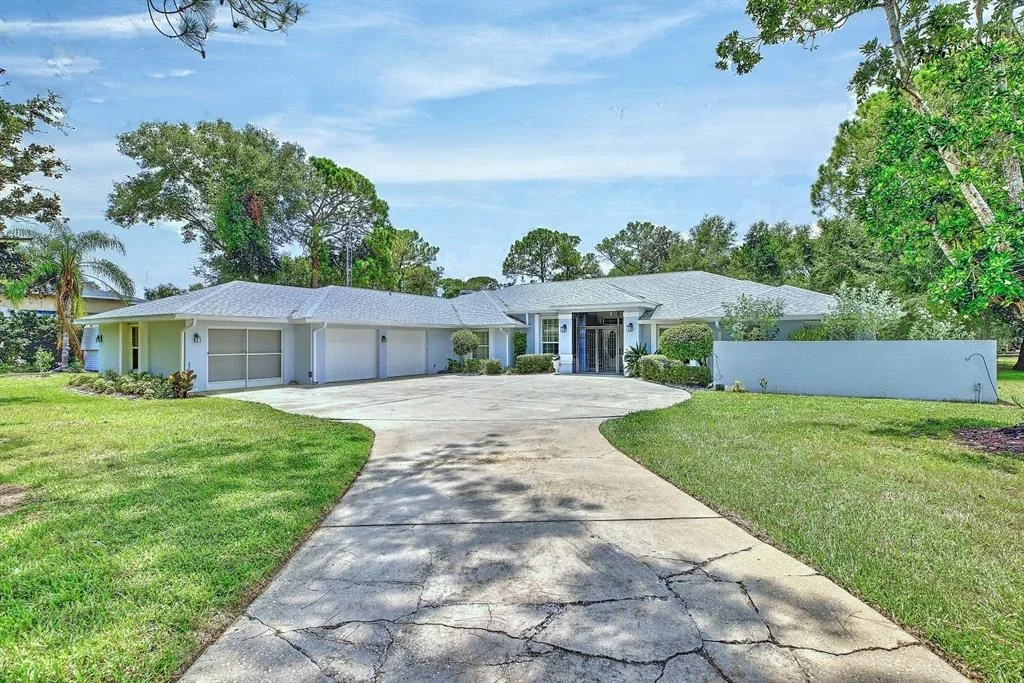 Photo of 2307 FAIRWAY LANE