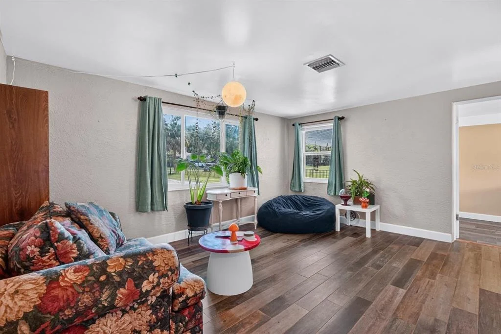 Photo of 277 DEBARY DRIVE