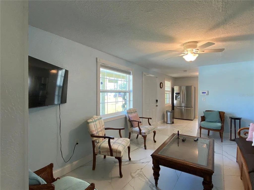 Photo of 910 LAKE AVENUE