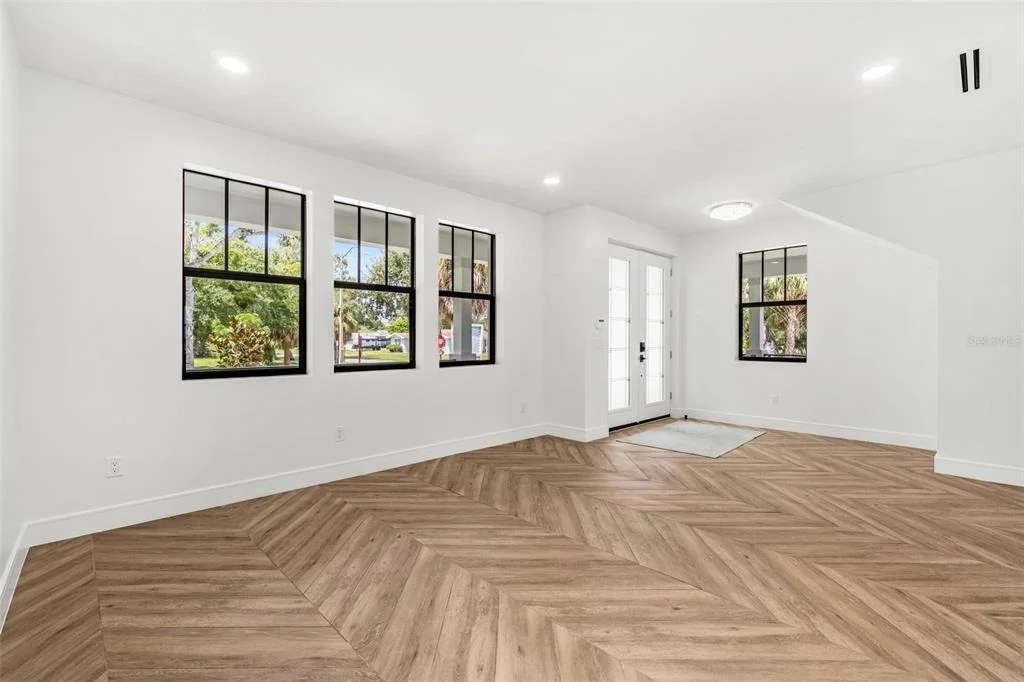 Photo of 401 PARK BOULEVARD