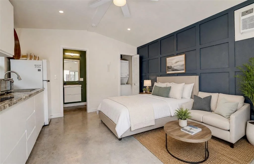 Photo of 2121 PALM TERRACE