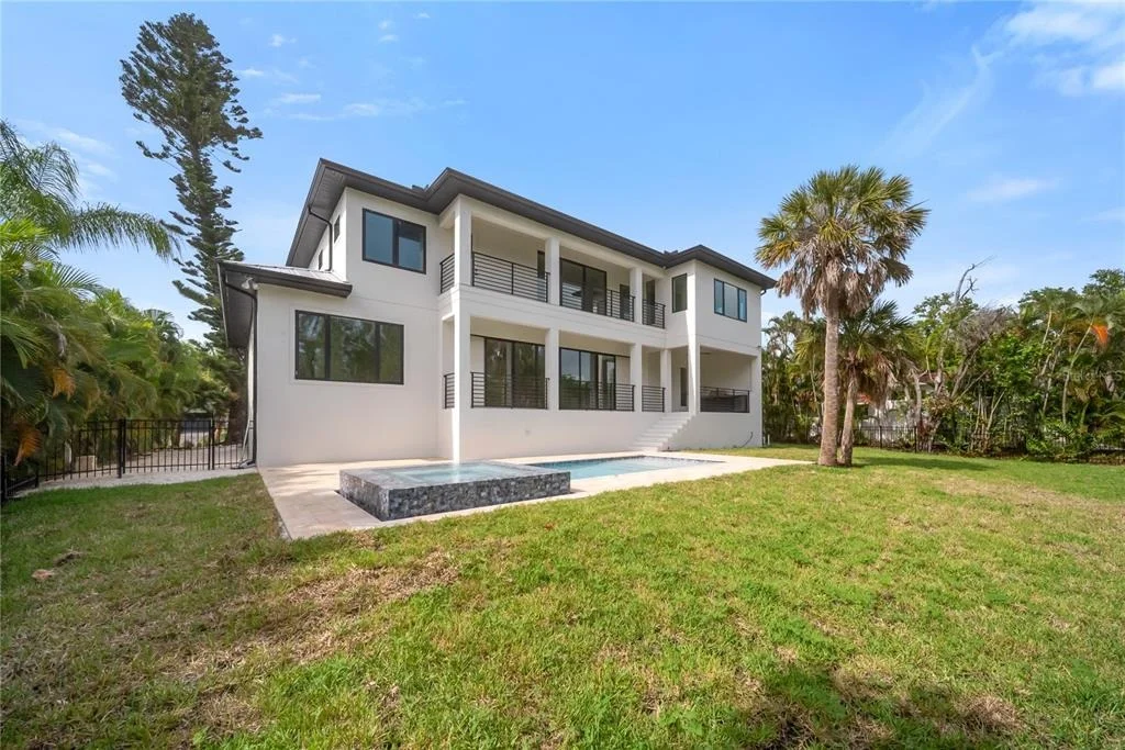 Photo of 626 BUTTONWOOD DRIVE