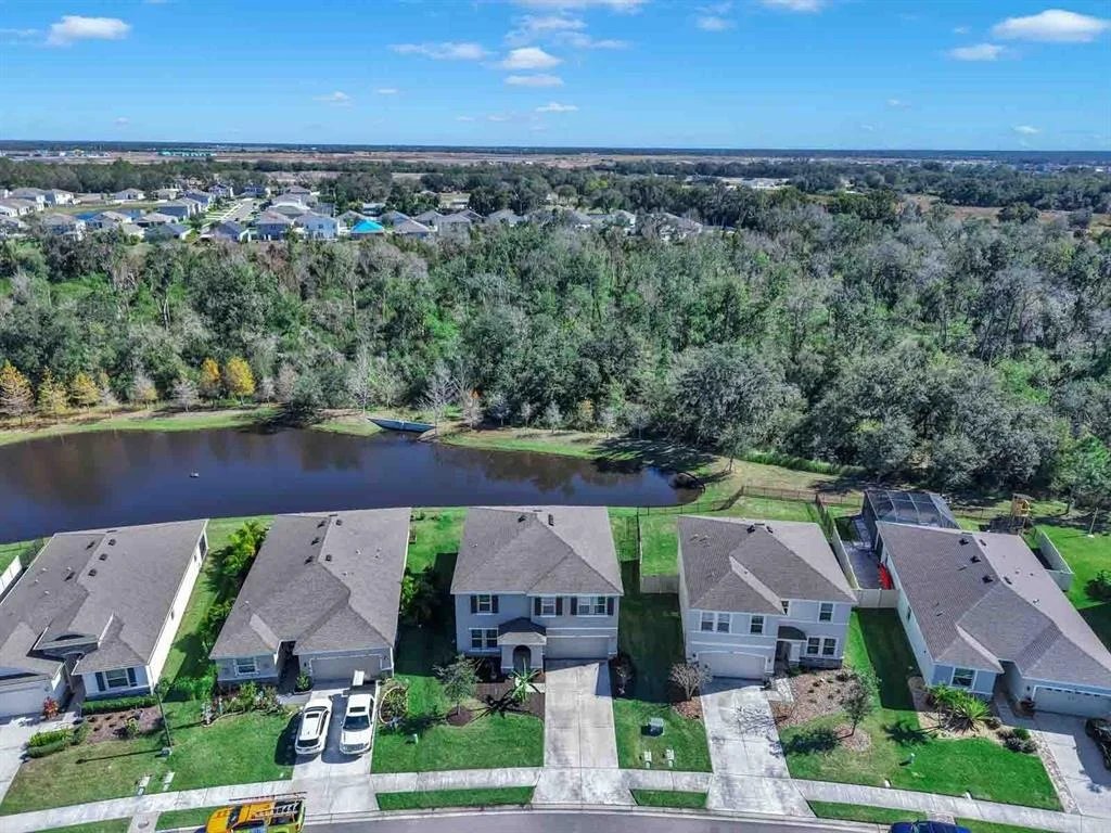 Photo of 16454 WOODSIDE GLEN