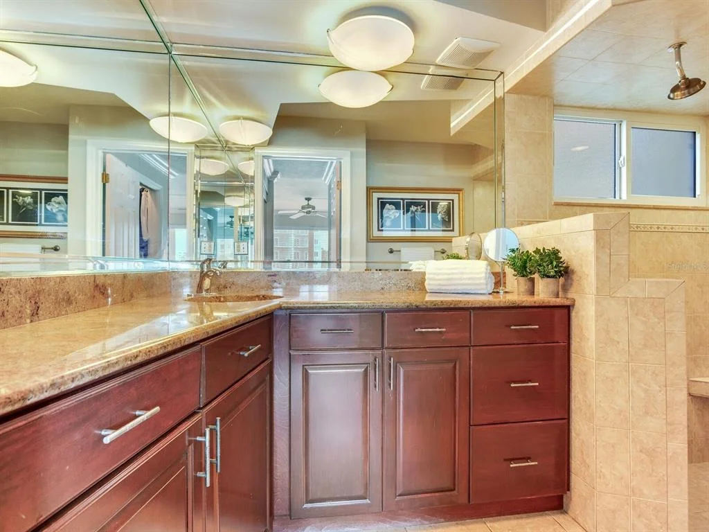 Photo of Unit B at 210 DOLPHIN POINT