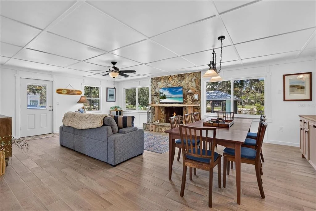 Photo of 6086 ISLAND DRIVE