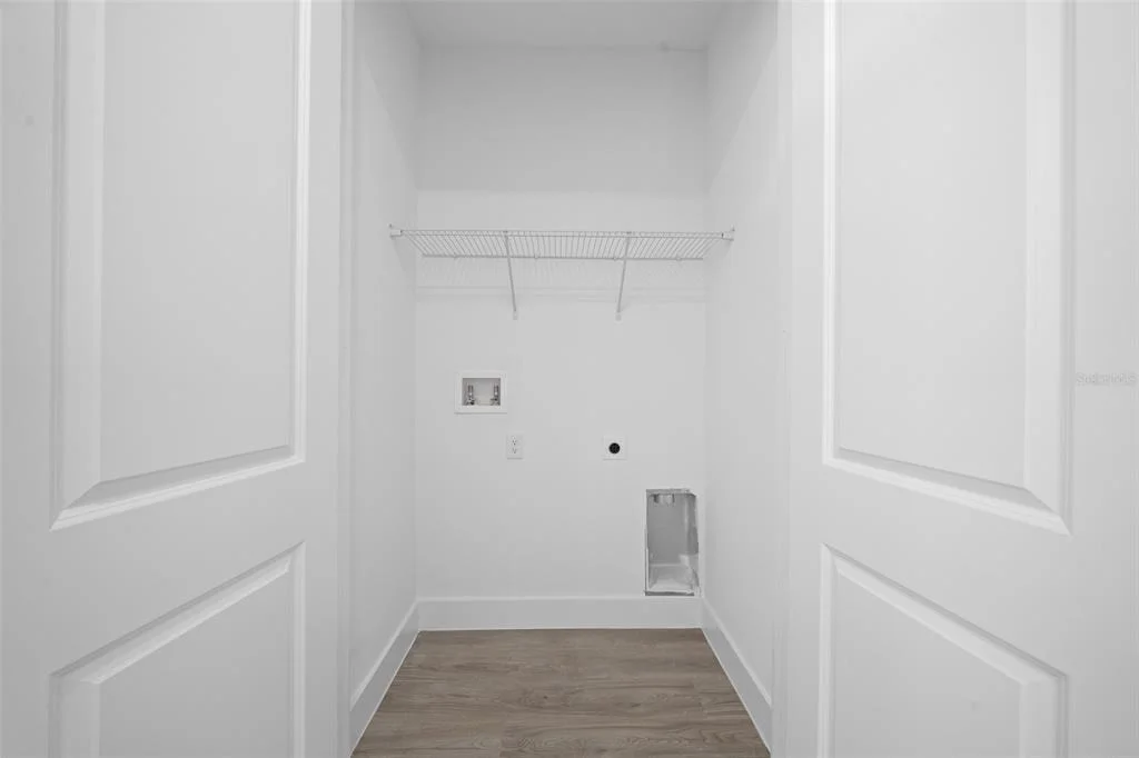 Photo of 4 OAK CIRCLE