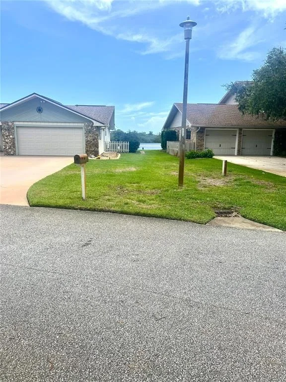 Photo of 1 HARRIS CIRCLE