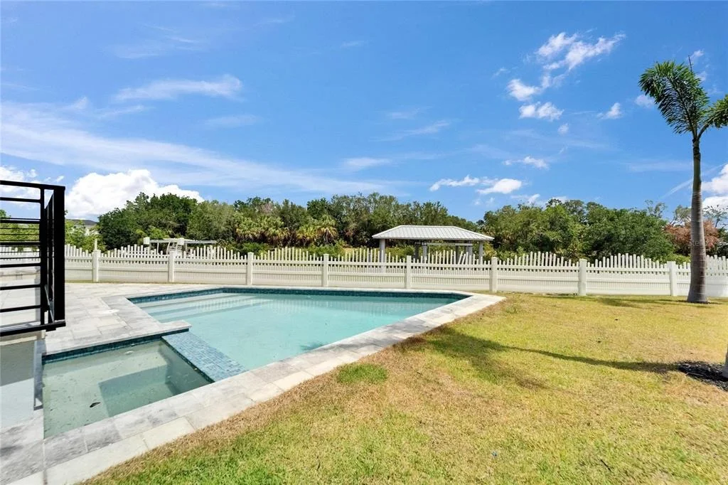 Photo of 6520 SIMONE SHORES CIRCLE