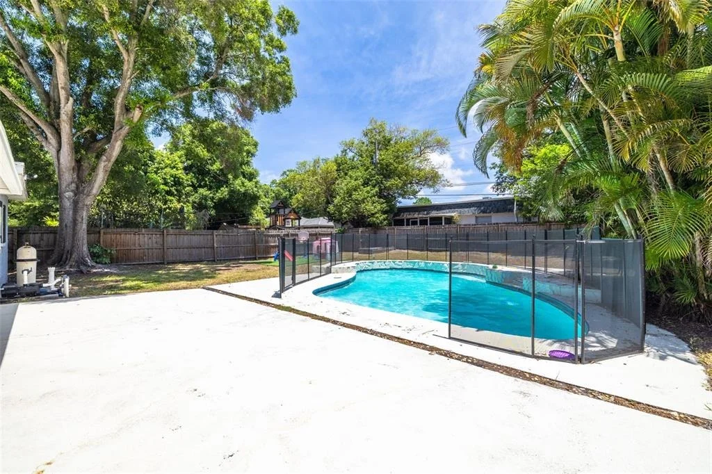 Photo of 1819 WEST DRIVE