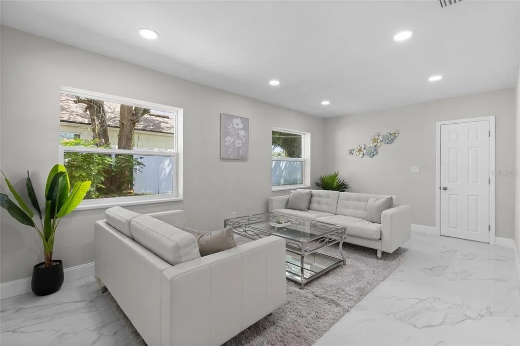 Photo of 1375 LAKE DRIVE