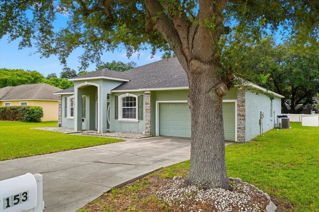 Photo of 153 OAK CROSSING BOULEVARD
