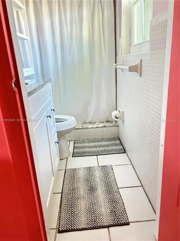 Photo of 118 BOUGAINVILLEA DRIVE
