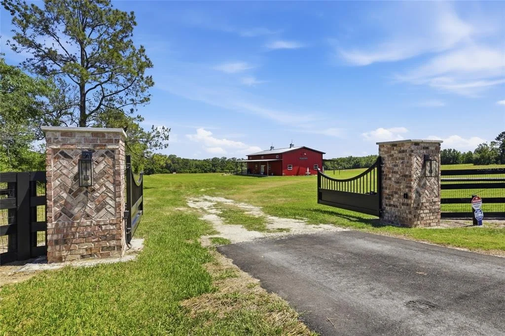 Photo of 18605 NW COUNTY ROAD 235A