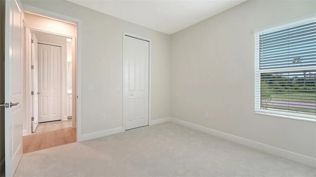 Photo of 10005 POWELL AVENUE