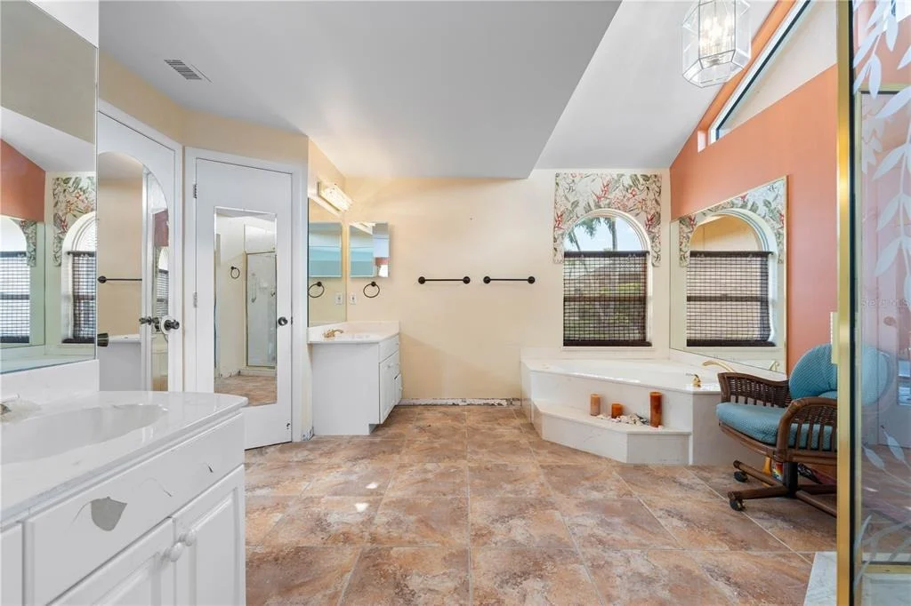 Photo of 2194 BAYOU ROAD