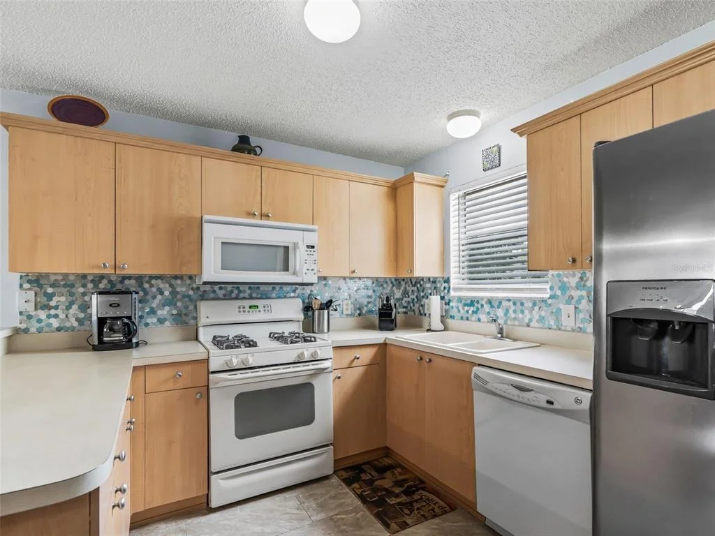 Photo of 897 LIVINGSTON LOOP