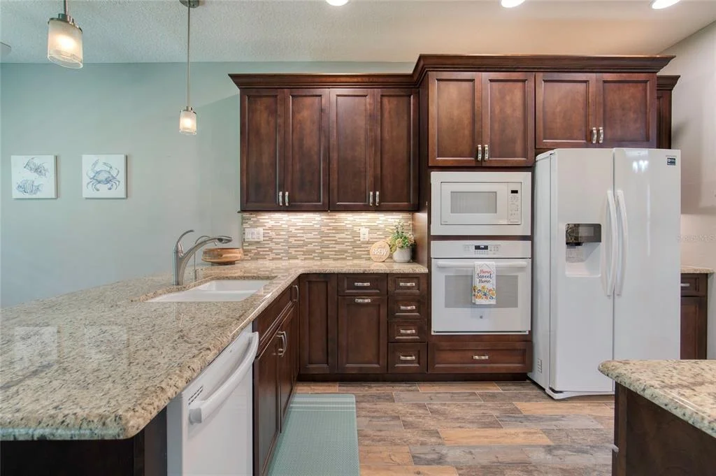 Photo of 56 THORNHILL CHASE CIRCLE