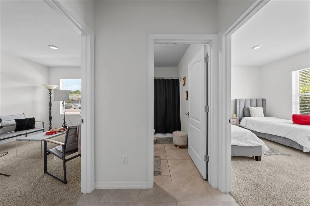 Photo of 1242 IGUANA LOOP