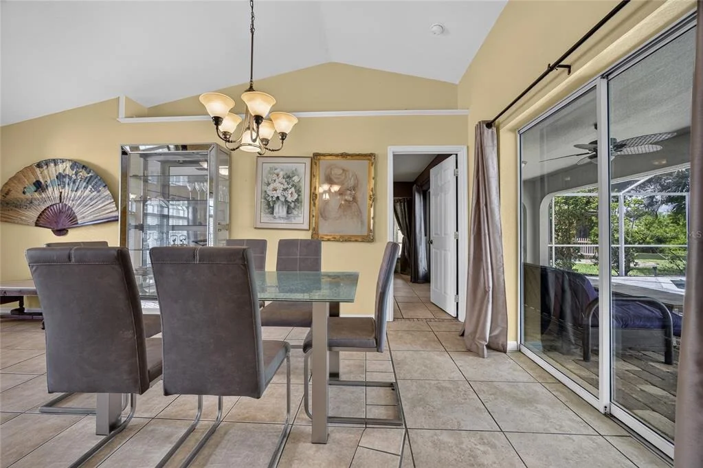 Photo of 86 SANTAREM CIRCLE