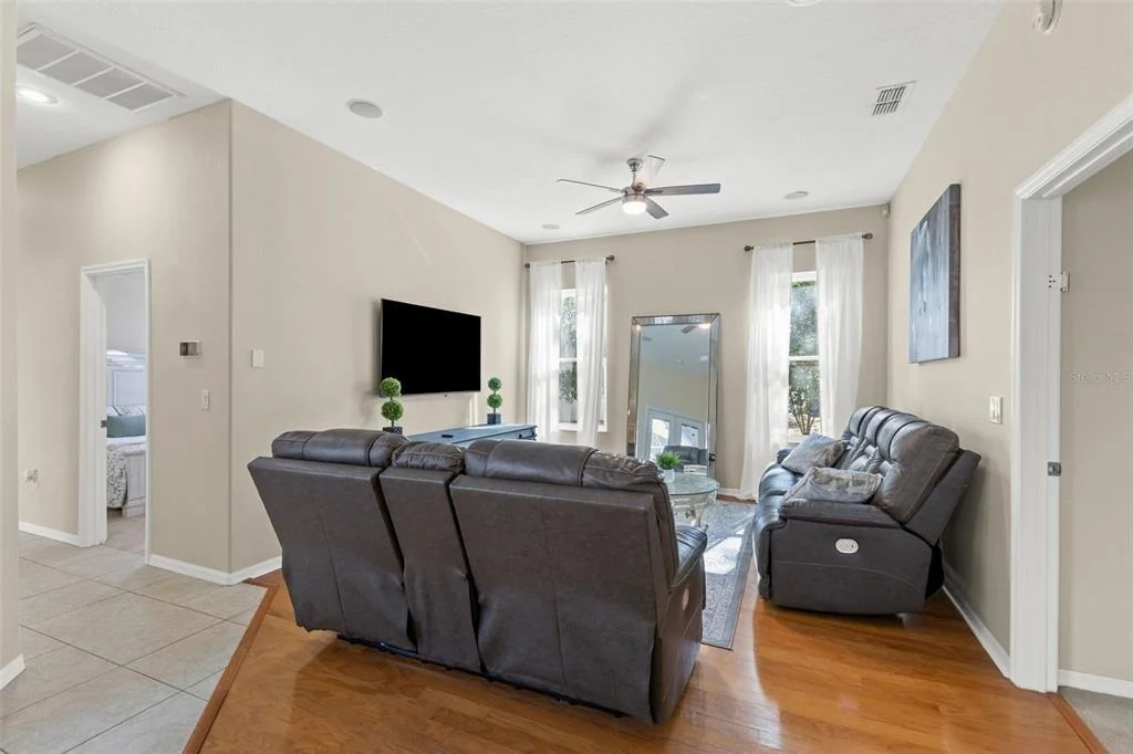 Photo of 14071 LINDEN DRIVE