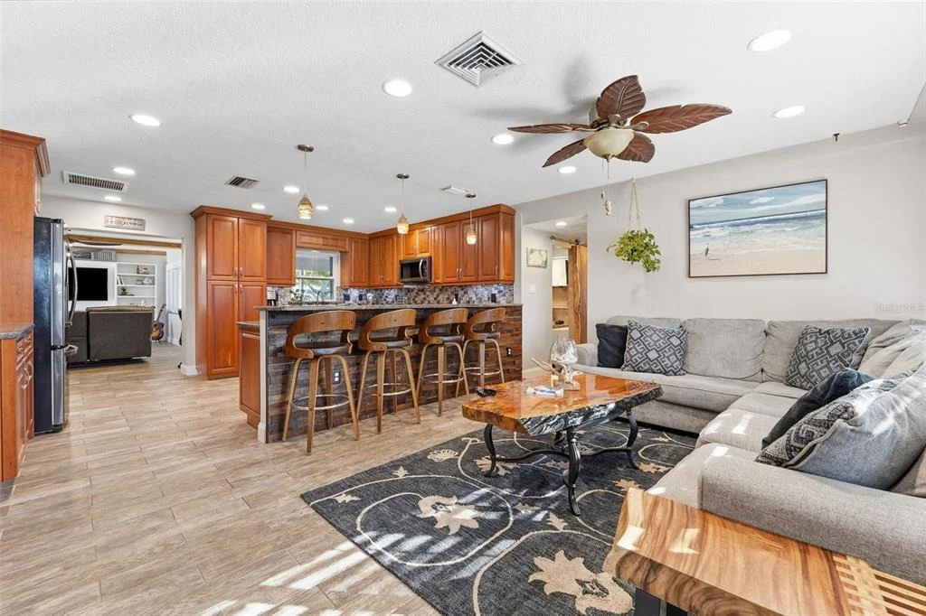 Photo of 3595 FLORAL DRIVE