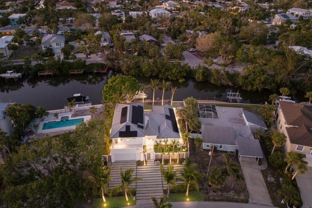 Photo of 238 ISLAND CIRCLE