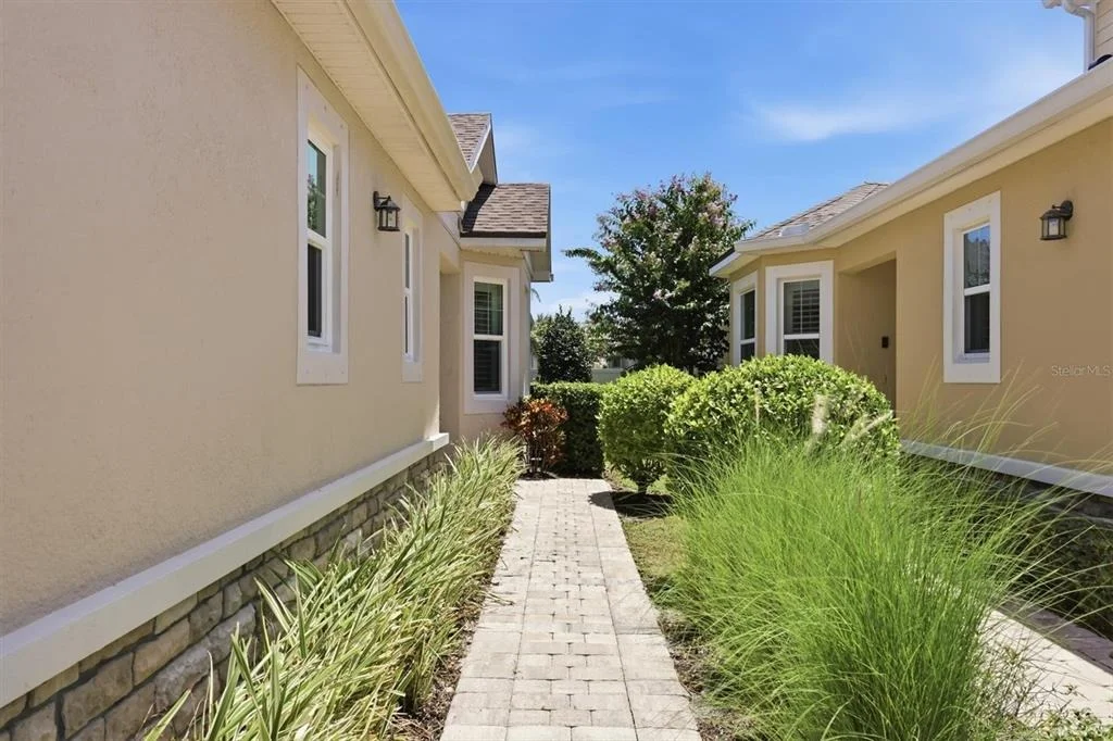 Photo of 3681 DIVOT LANE