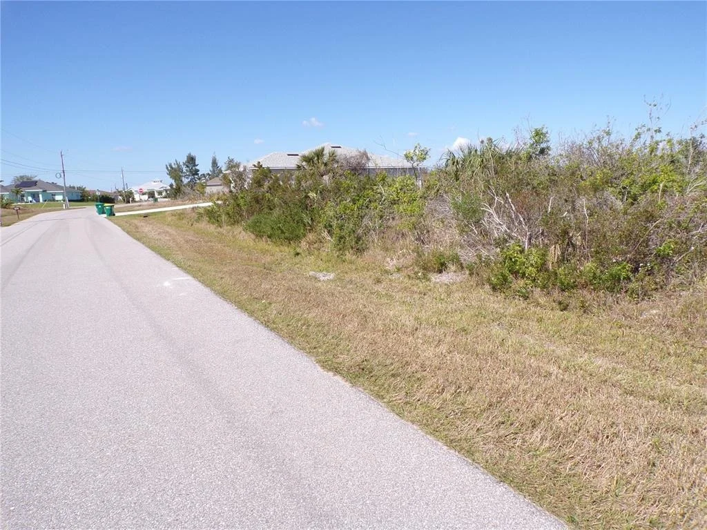 Photo of 15547 MCCOMB CIRCLE