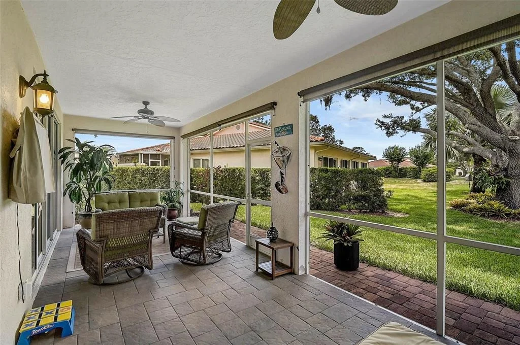 Photo of 7341 GOLF POINTE CIRCLE