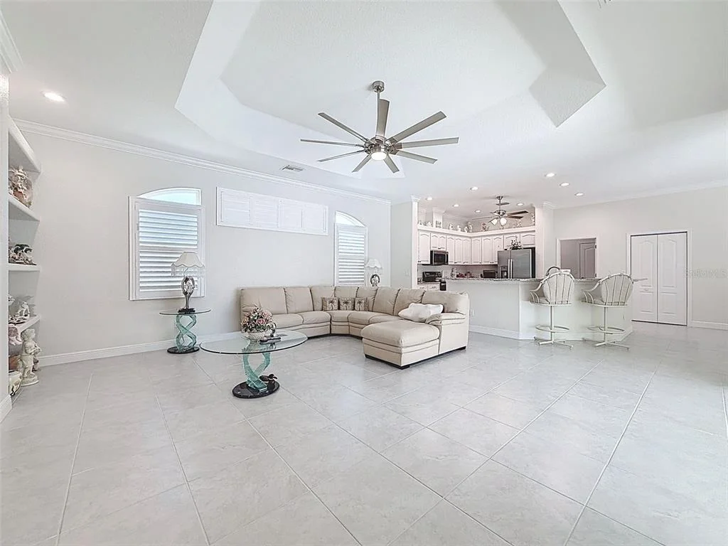 Photo of 1321 VALIANT AVENUE