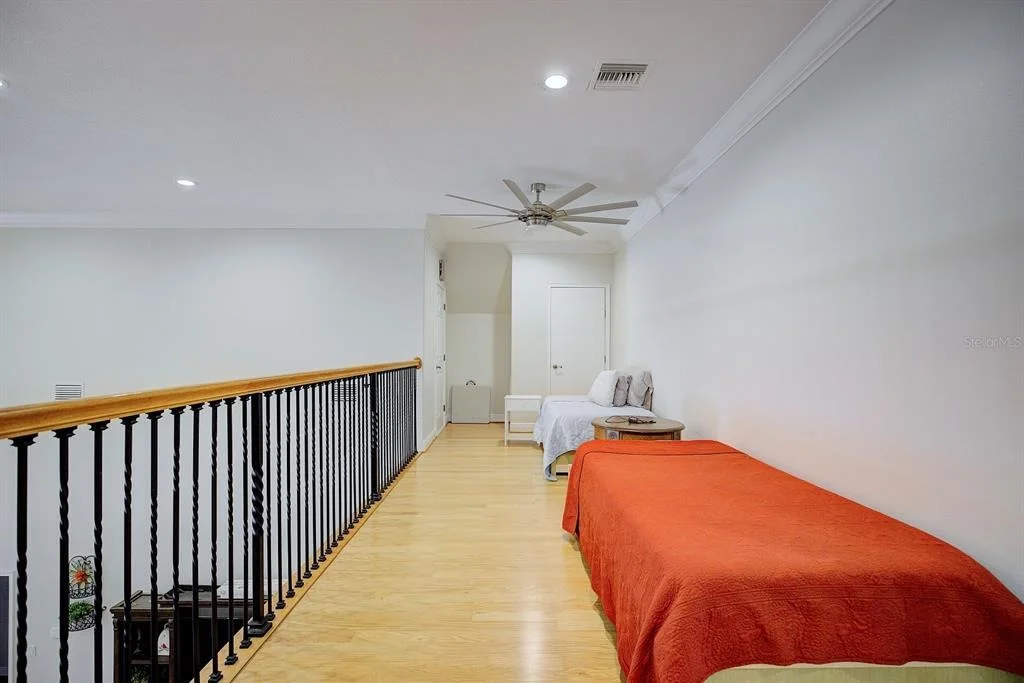 Photo of 492 SUNSET POINTE DRIVE