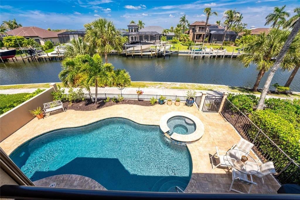Photo of 3337 SUNSET KEY CIRCLE