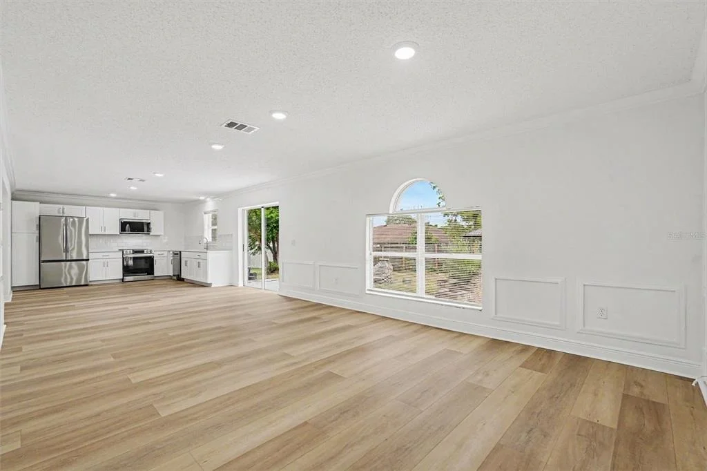 Photo of 6197 HELMLY AVENUE