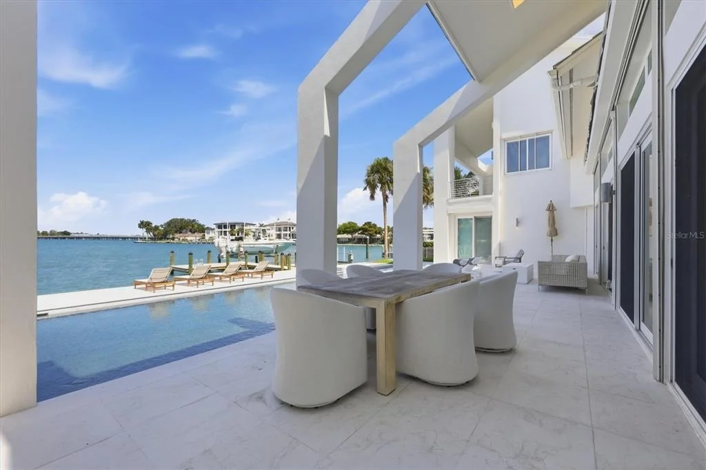 Photo of 216 BIRD KEY DRIVE