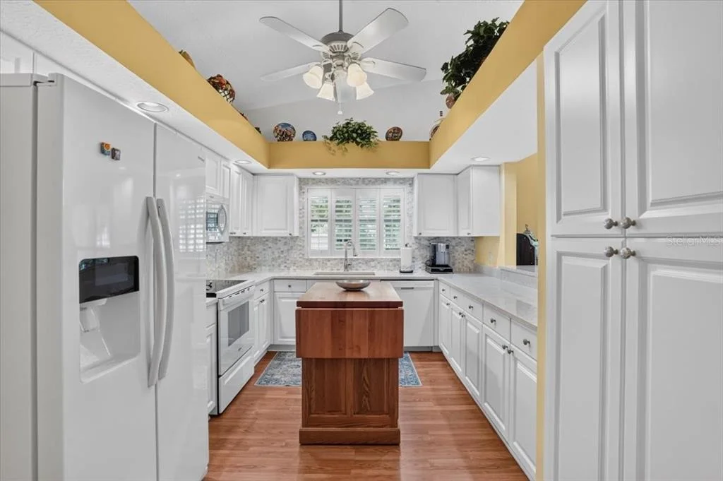 Photo of 7165 MELROSE PLACE
