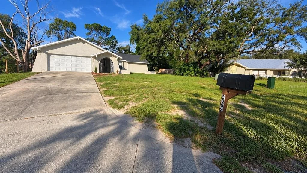 Photo of 8089 WOODEN DRIVE