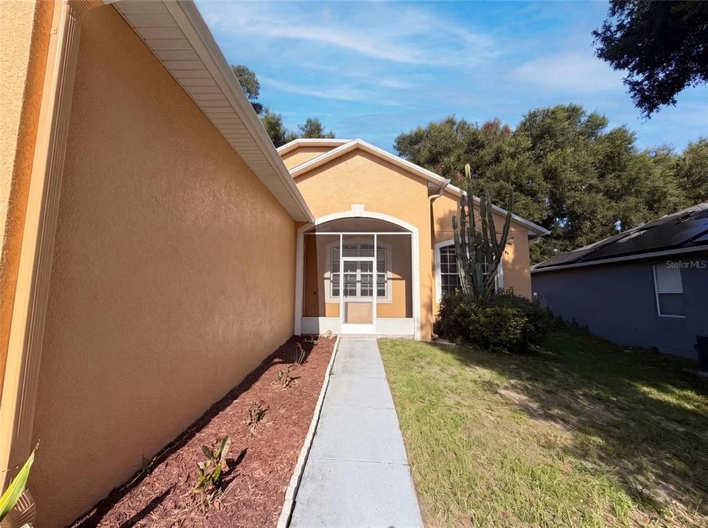Photo of 826 HILLY BEND DRIVE