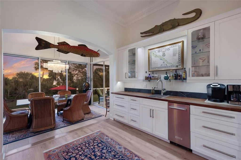 Photo of 10110 CREEKSIDE DRIVE