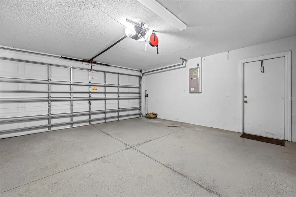 Photo of 8155 GIFFEN LANE