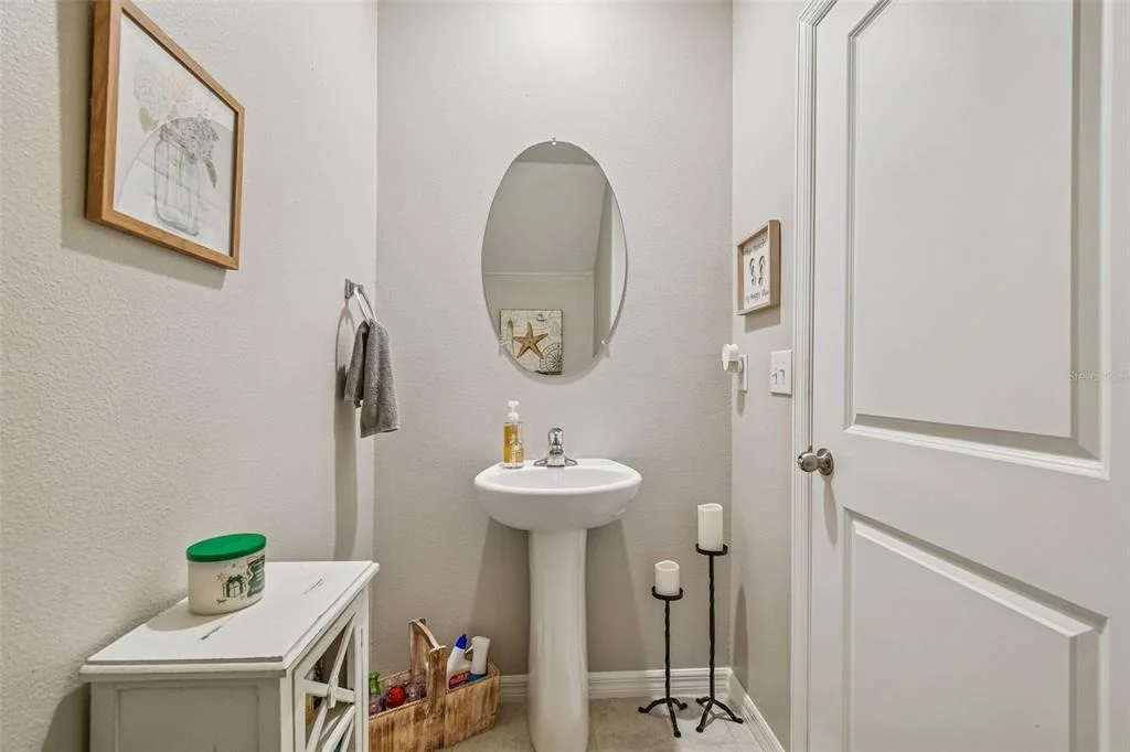 Photo of 984 OLIVE CONCH STREET