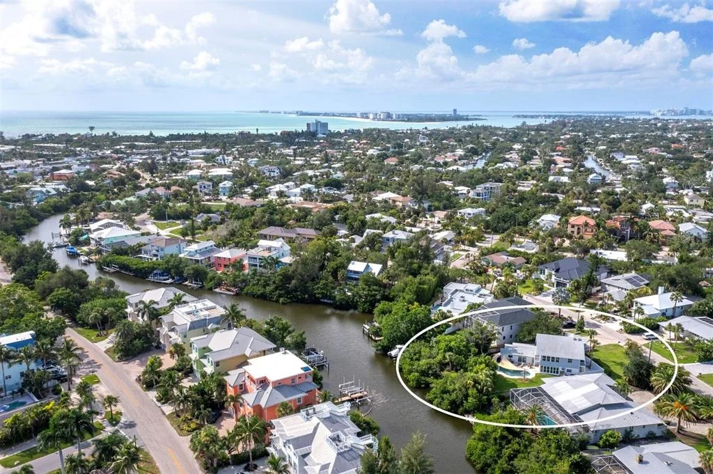 Photo of 430 ISLAND CIRCLE